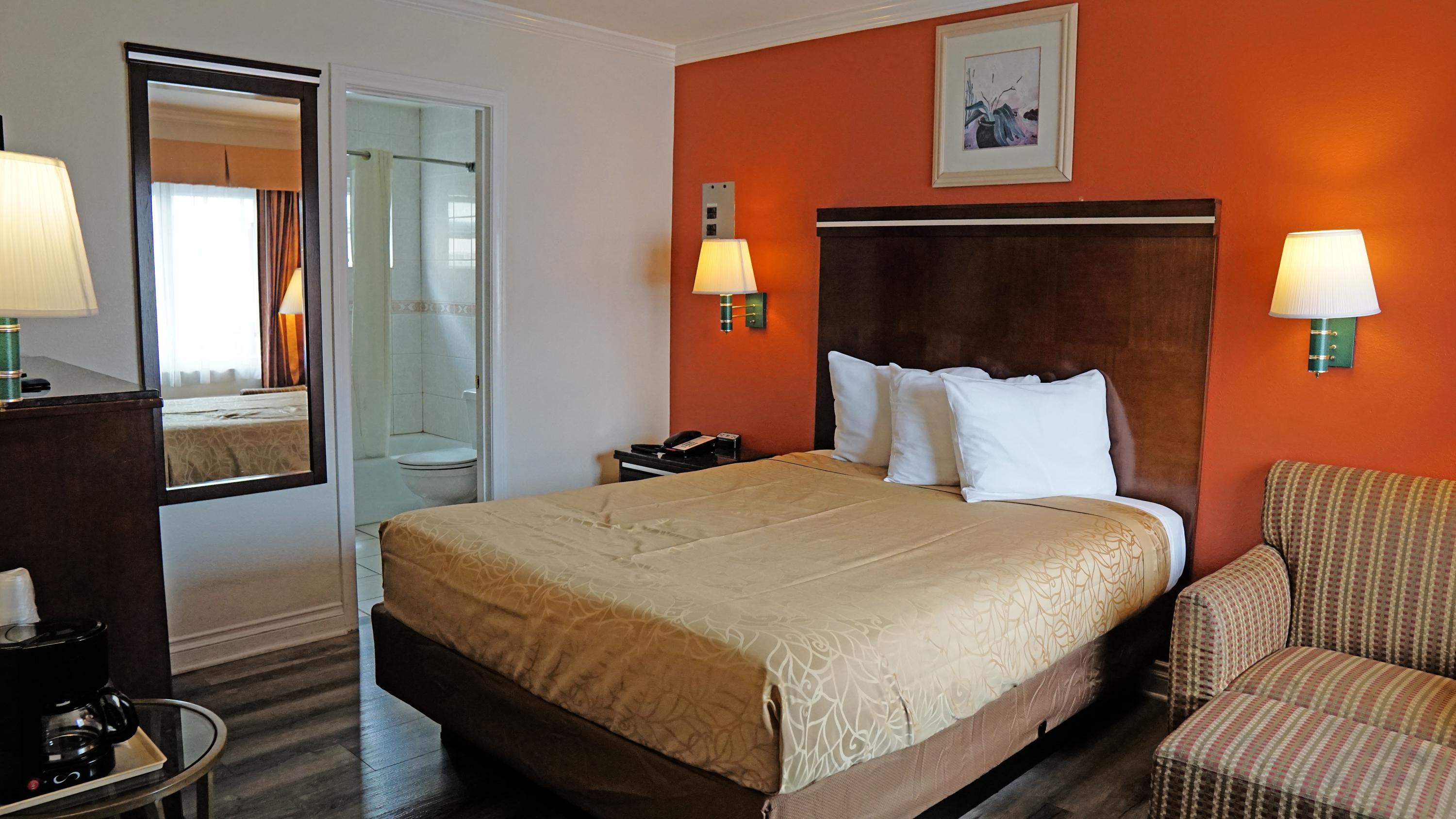 Redondo Inn And Suites Редондо-Бич Экстерьер фото